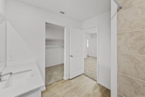 16075 Mahogany Way Elmendorf TX 78112