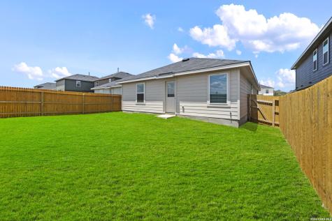 16075 Mahogany Way Elmendorf TX 78112