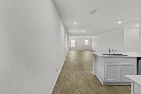 16075 Mahogany Way Elmendorf TX 78112