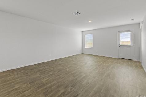 16075 Mahogany Way Elmendorf TX 78112