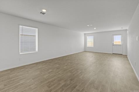 16075 Mahogany Way Elmendorf TX 78112