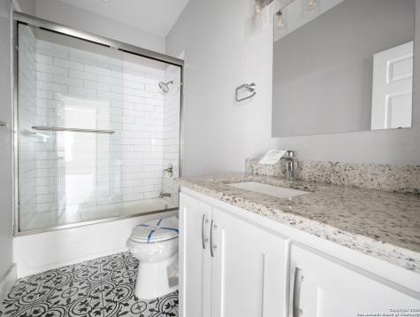 130 Vitra Place San Antonio TX 78210