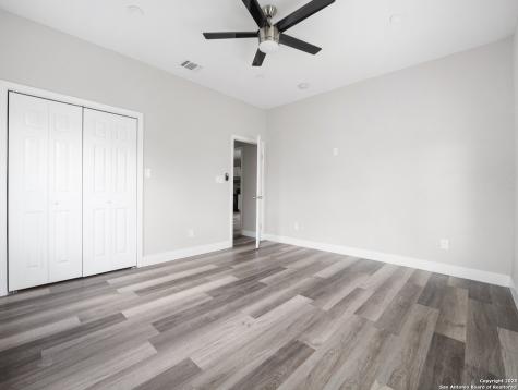 130 Vitra Place San Antonio TX 78210