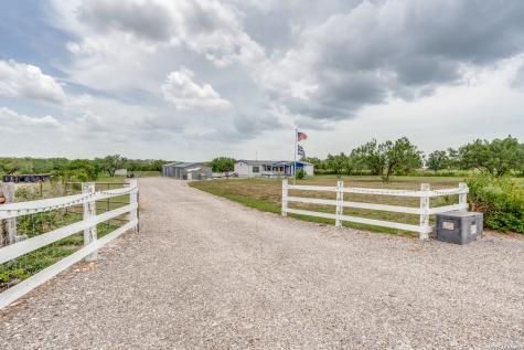 115 Horseshoe Drive Mathis TX 78368