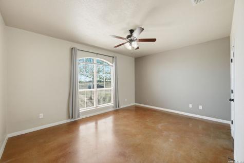 1265 County Road 4516 Castroville TX 78009