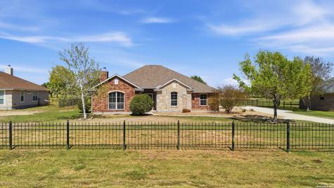 1265 County Road 4516 Castroville TX 78009