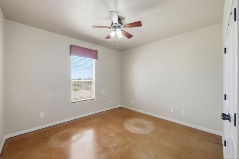1265 County Road 4516 Castroville TX 78009