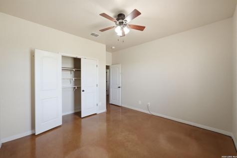 1265 County Road 4516 Castroville TX 78009