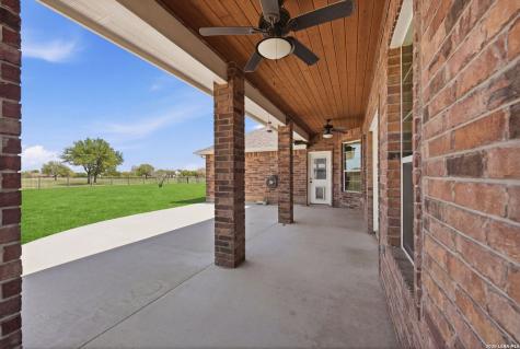 1265 County Road 4516 Castroville TX 78009