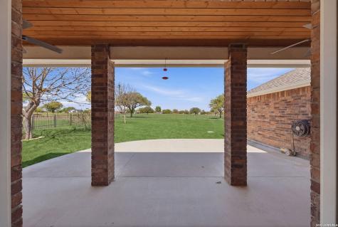 1265 County Road 4516 Castroville TX 78009