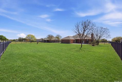 1265 County Road 4516 Castroville TX 78009