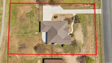 1265 County Road 4516 Castroville TX 78009