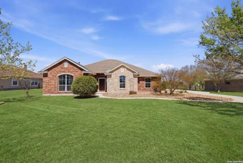 1265 County Road 4516 Castroville TX 78009