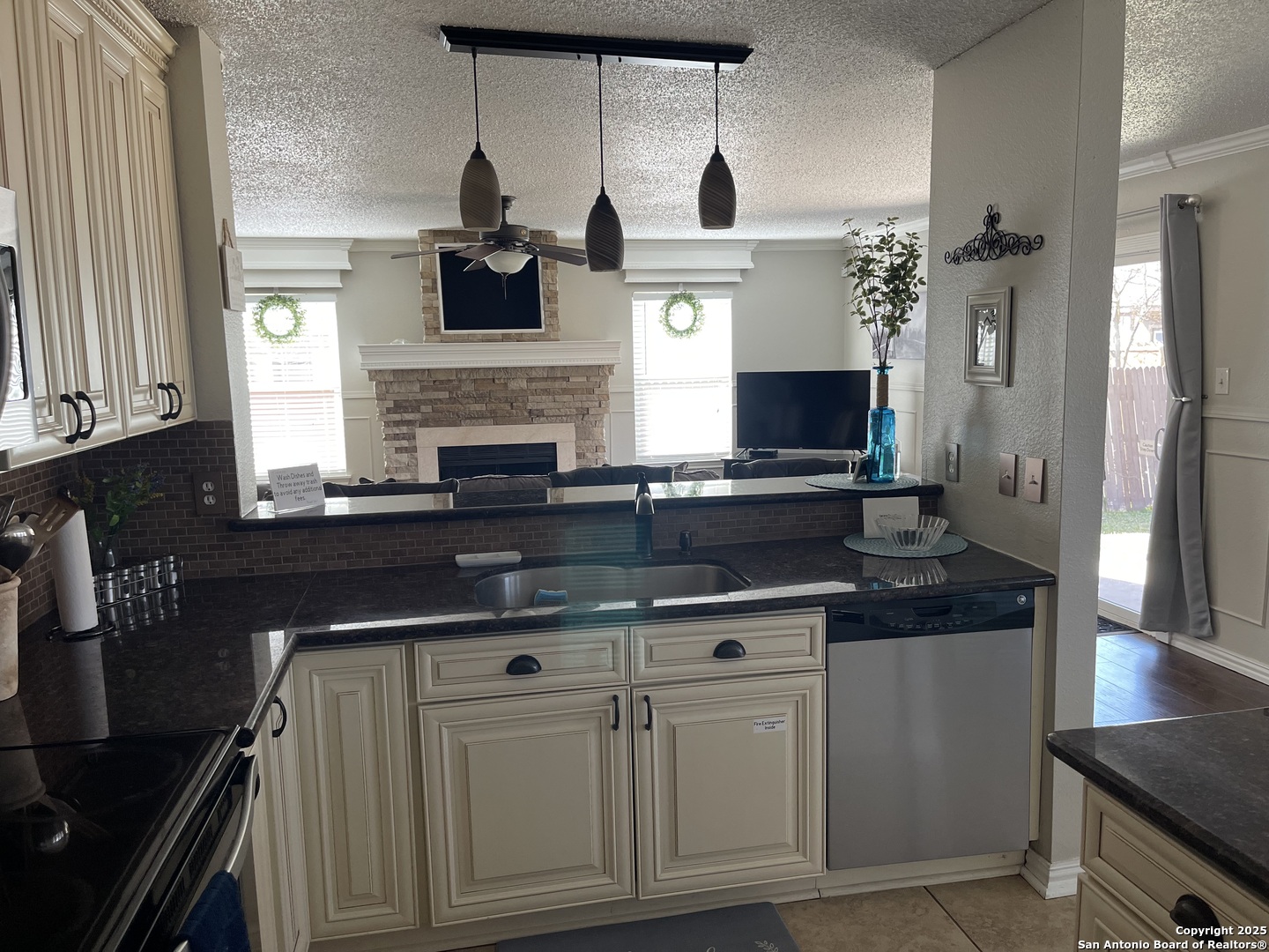 5519 Park Lake San Antonio TX 78244