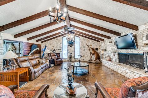 10745 Rosemar Lane Adkins TX 78101