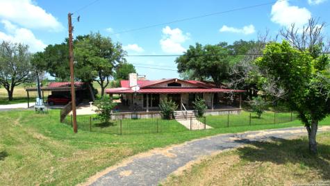 10745 Rosemar Lane Adkins TX 78101