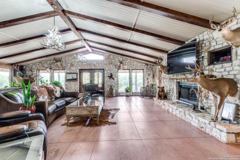 10745 Rosemar Lane Adkins TX 78101