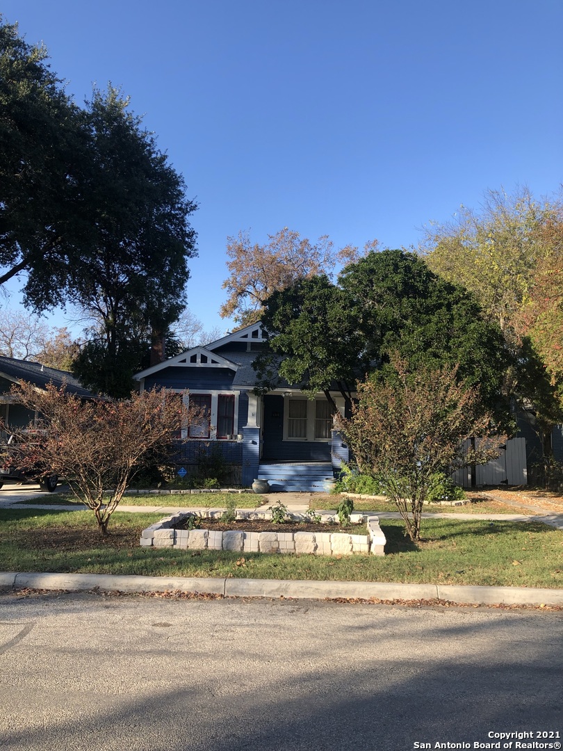 923 W Summit Avenue San Antonio TX 78201