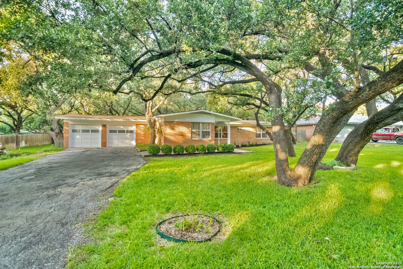 1359 Lockhill Selma Road San Antonio TX 78213