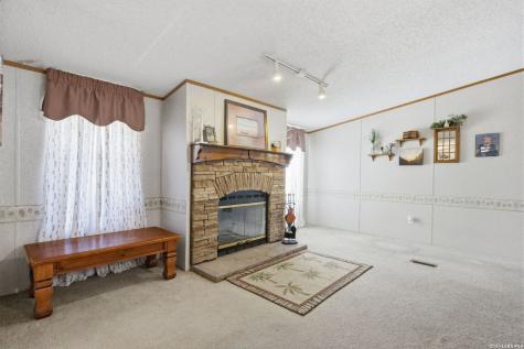 708 Mesquite Jourdanton TX 78026