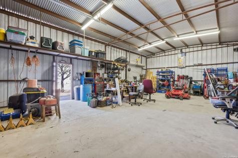 708 Mesquite Jourdanton TX 78026