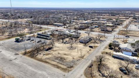 708 Mesquite Jourdanton TX 78026