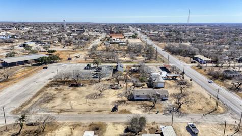 708 Mesquite Jourdanton TX 78026