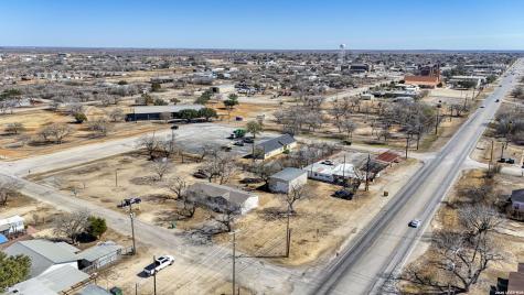708 Mesquite Jourdanton TX 78026