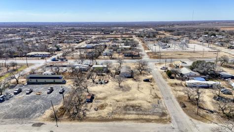 708 Mesquite Jourdanton TX 78026