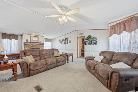 708 Mesquite Jourdanton TX 78026