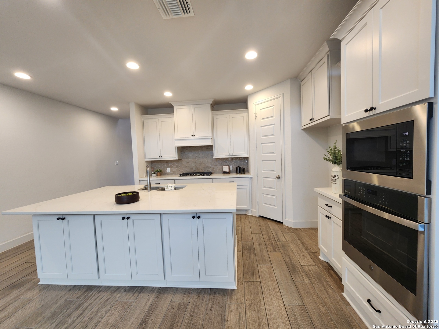 12510 Thrall San Antonio TX 78253