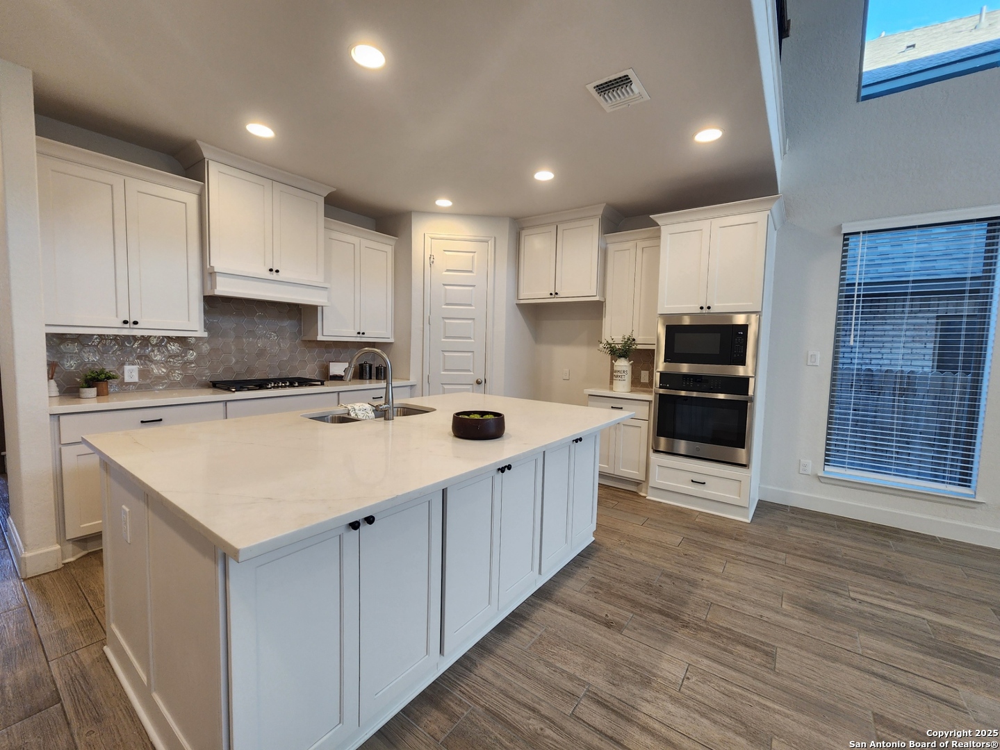 12510 Thrall San Antonio TX 78253