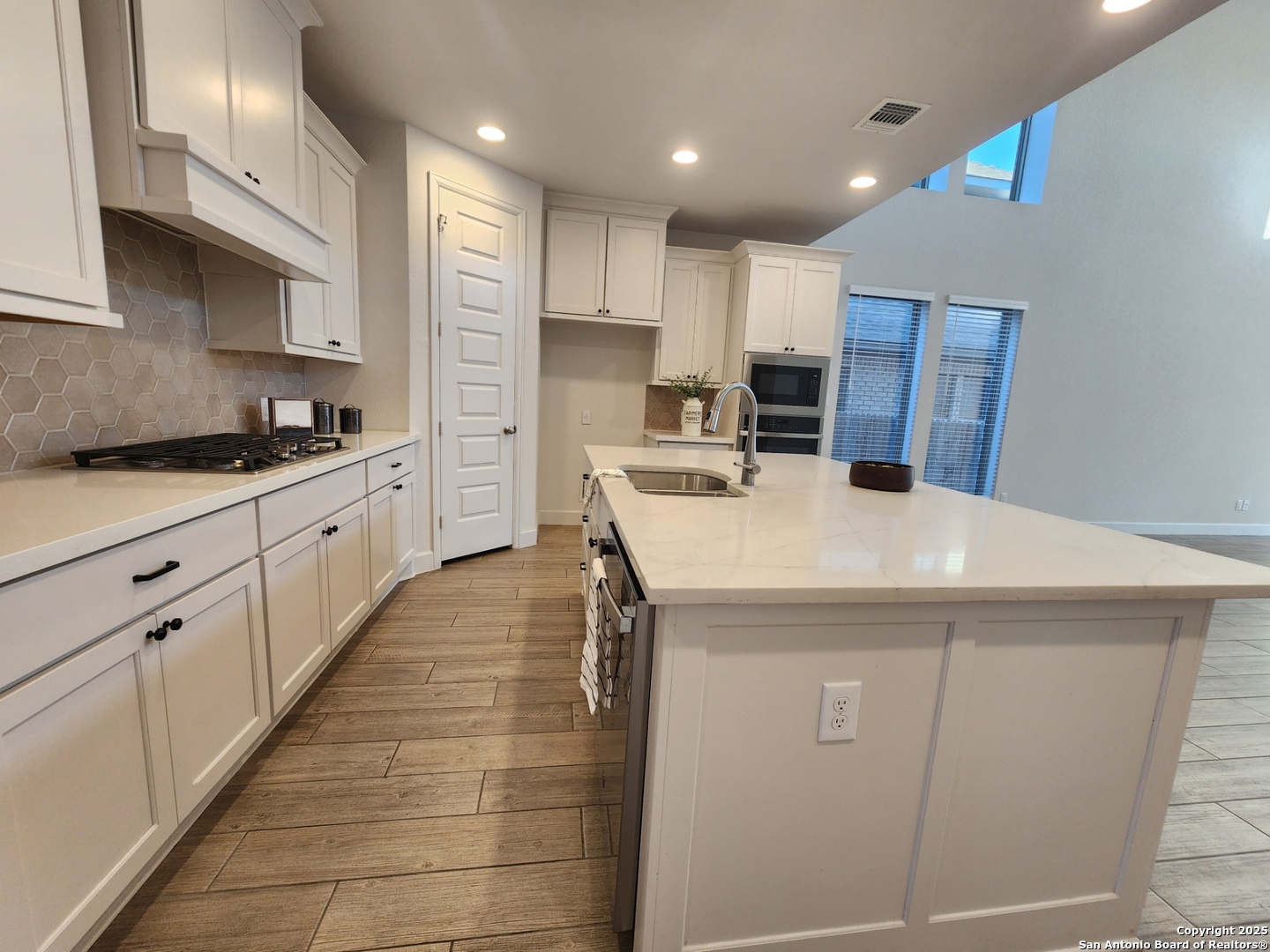 12510 Thrall San Antonio TX 78253