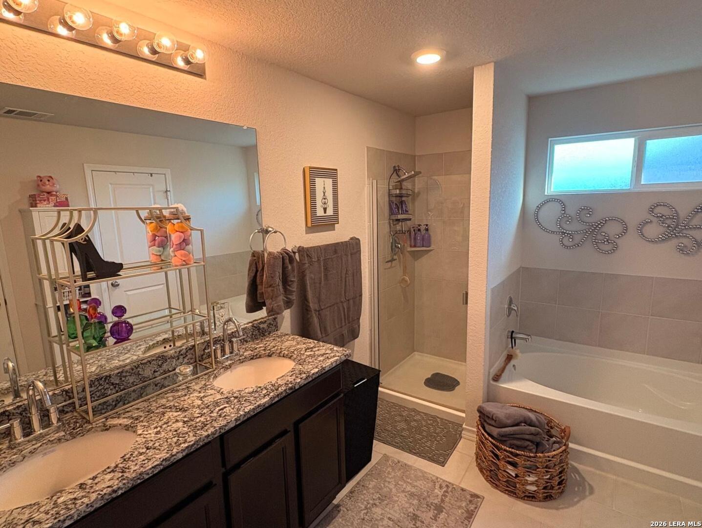 145 Scarlet Macaw San Antonio TX 78253