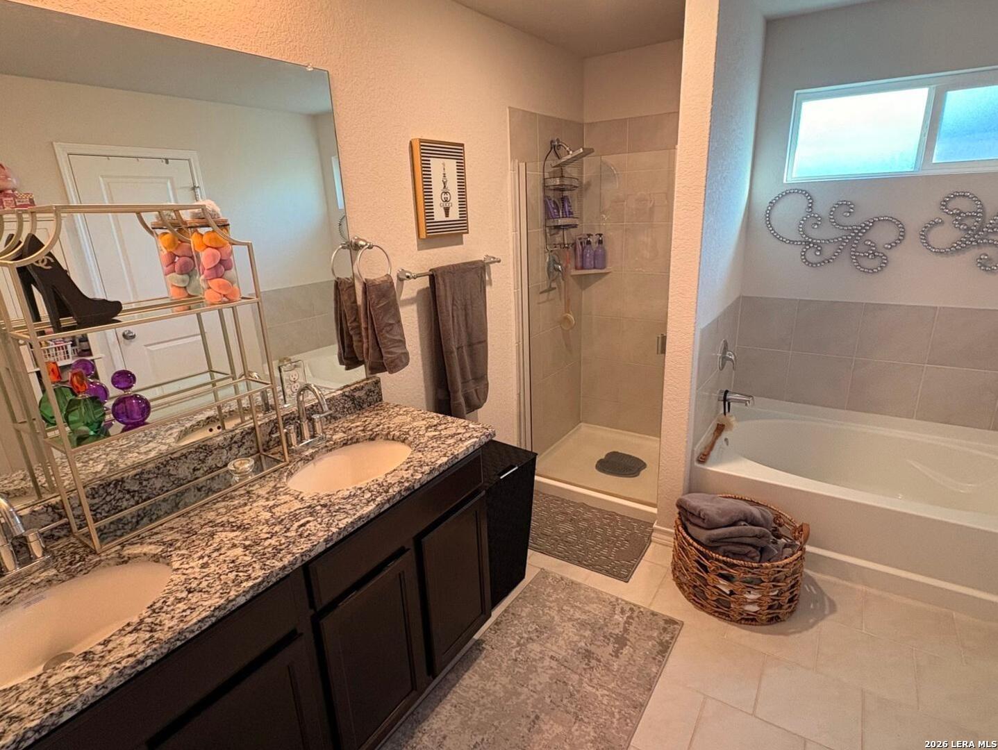145 Scarlet Macaw San Antonio TX 78253