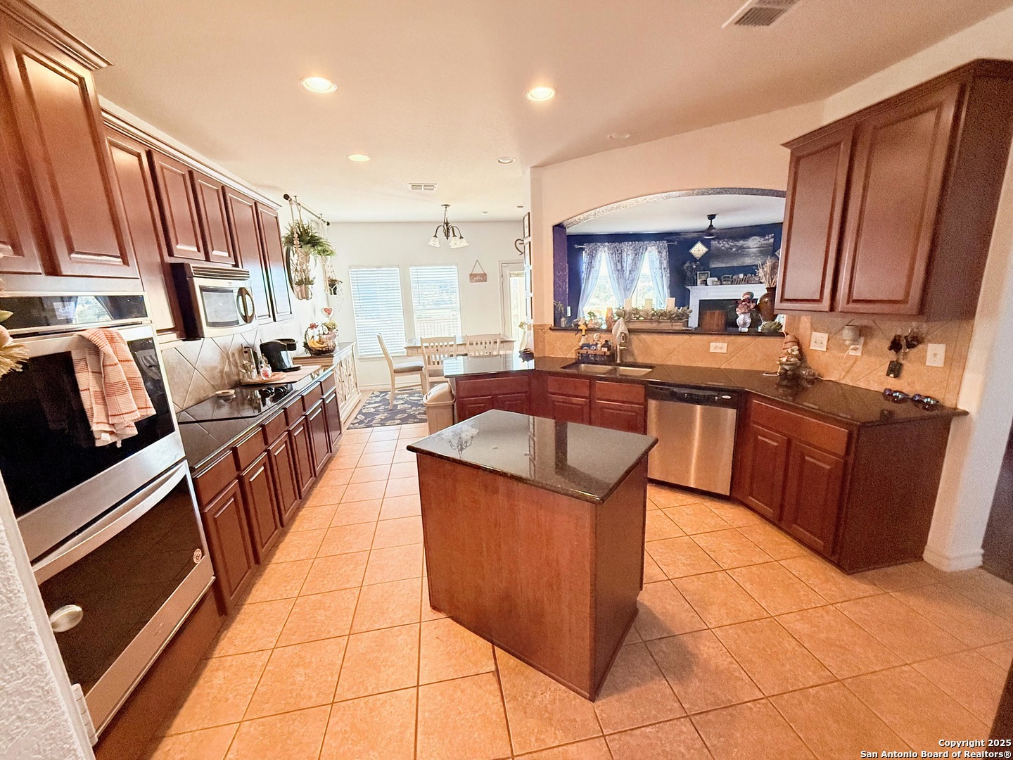 12135 Treewell San Antonio TX 78249