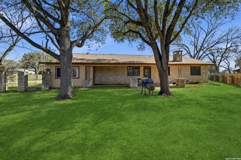 1407 Hospital Boulevard Floresville TX 78114
