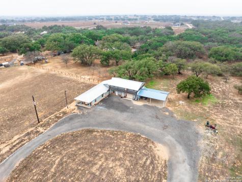 472 County Road 6723 Natalia TX 78059