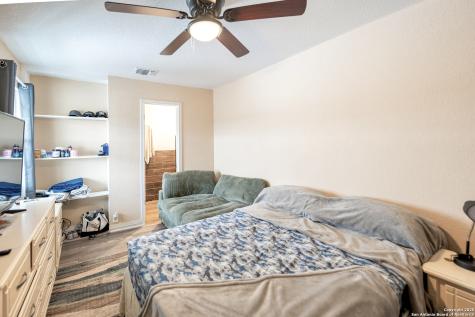 472 County Road 6723 Natalia TX 78059