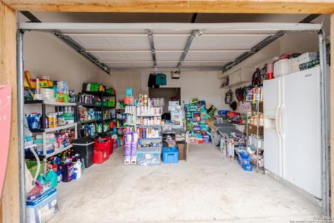 472 County Road 6723 Natalia TX 78059
