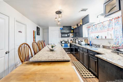 472 County Road 6723 Natalia TX 78059