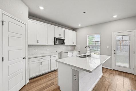 12927 Azan San Antonio TX 78245