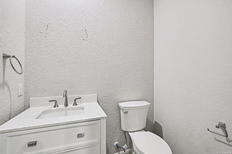 12927 Azan San Antonio TX 78245