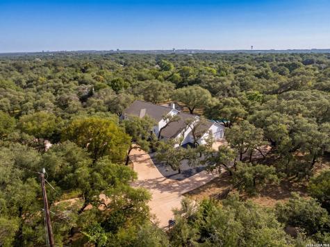 412 Cliffside Drive Shavano Park TX 78231