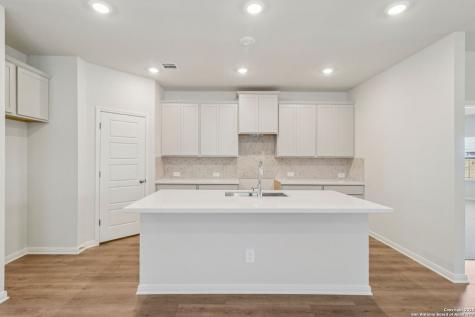 819 Shatterhand Boulevard San Antonio TX 78260