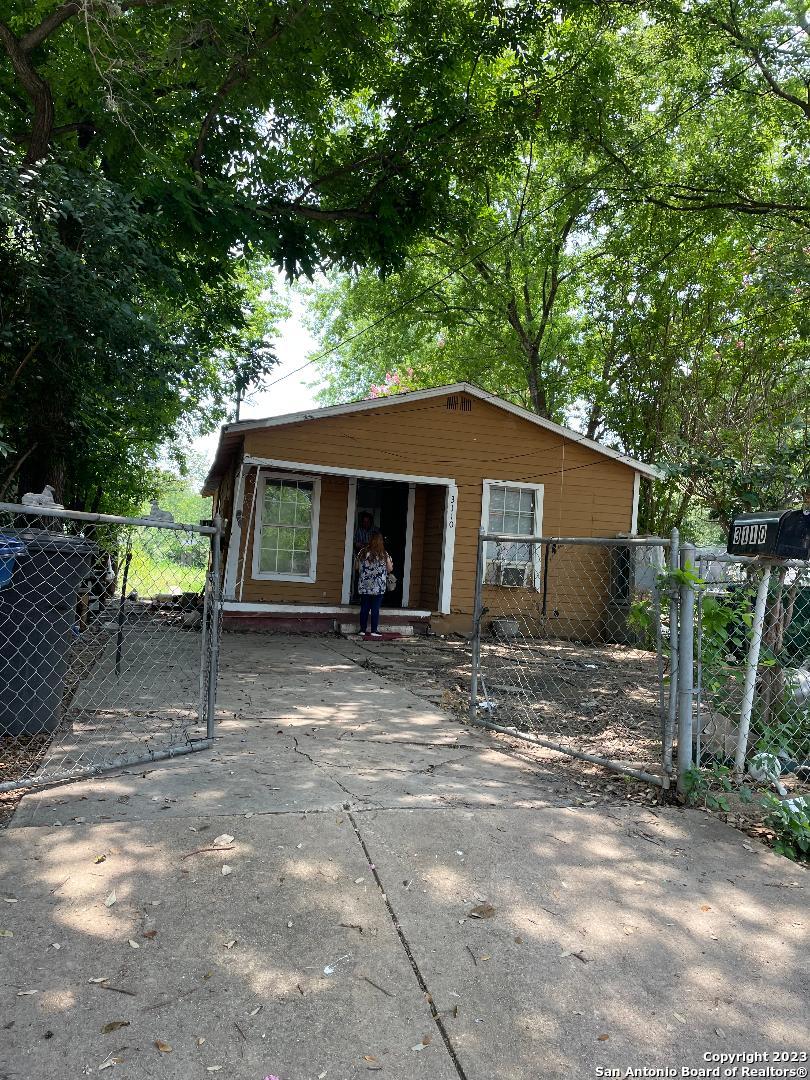 3110 Vera Cruz San Antonio TX 78207