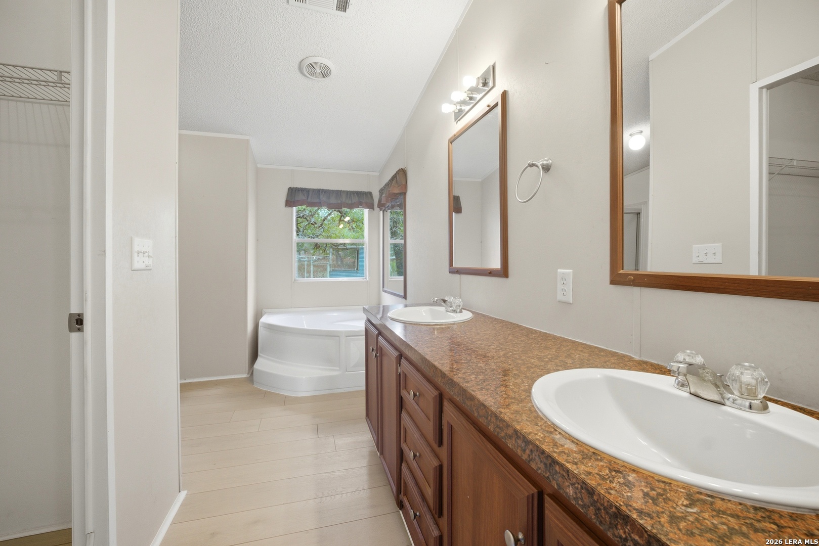 100 Sandy Oak Lane Stockdale TX 78160