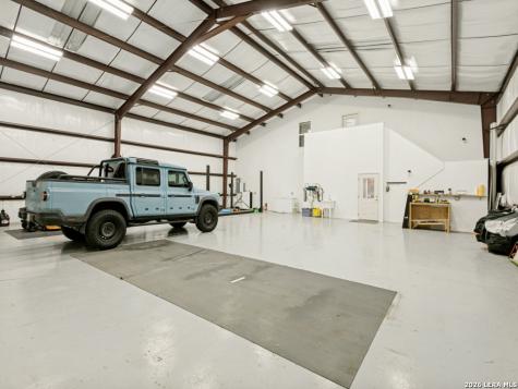 2881 Aviation Loop Fredericksburg TX 78624