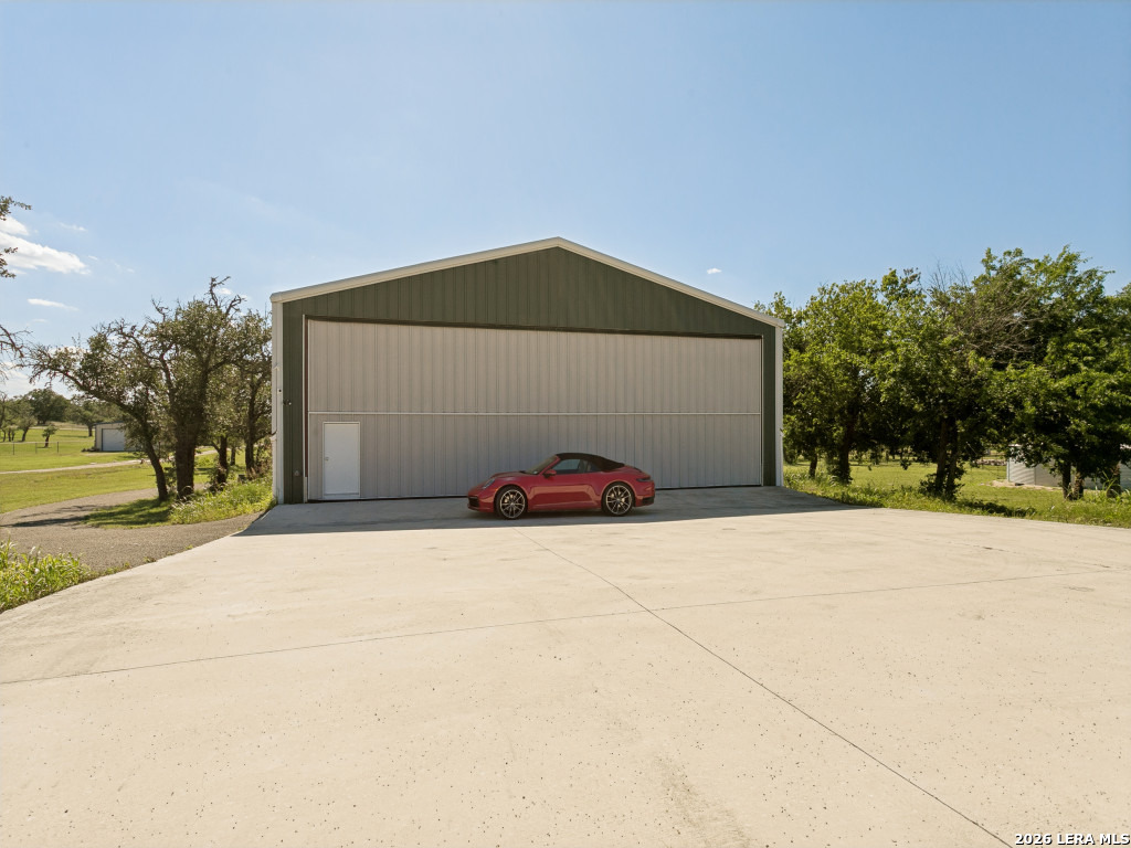 2881 Aviation Loop Fredericksburg TX 78624