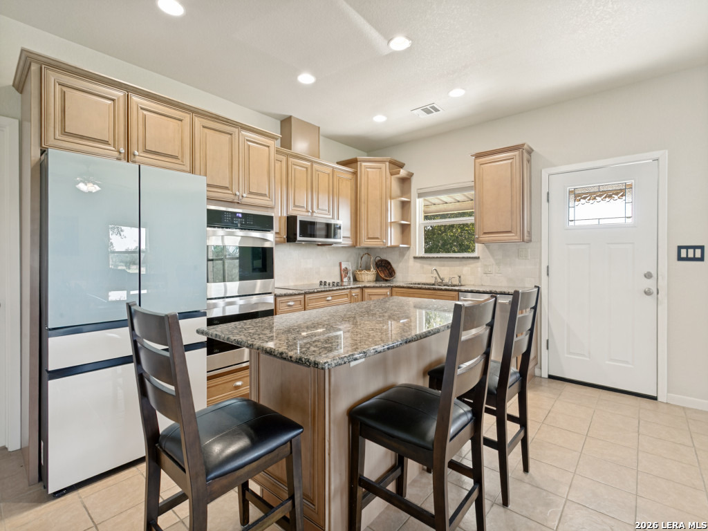 2881 Aviation Loop Fredericksburg TX 78624